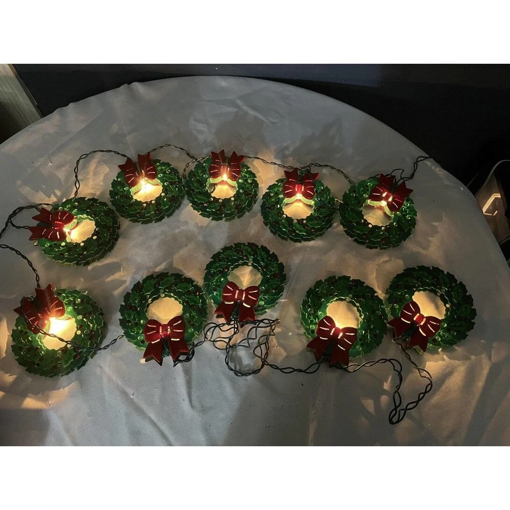 10 Sets Lighted Christmas Wreaths 5 Inch Pre Lit Mini Xmas Wreath with Red